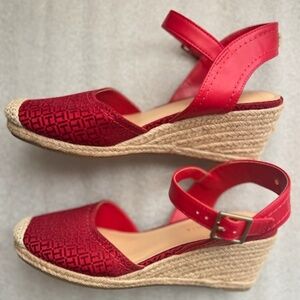 Tommy Hilfiger Nilsa Espadrille Wedge Sandal Red Unworn 9.5